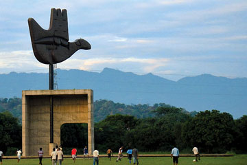 Chandigarh Day Tour