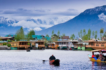 Kashmir Cab Rentals from Chandigarh